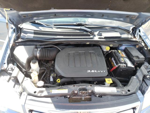 Photo 7 from auction – 2011 CHRYSLER TOWN & COU with VIN 2A4RR8DG0BR772505