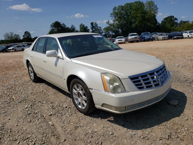CADILLAC DTS 2008 with VIN 1G6KD57Y08U158612 - Photo from auction