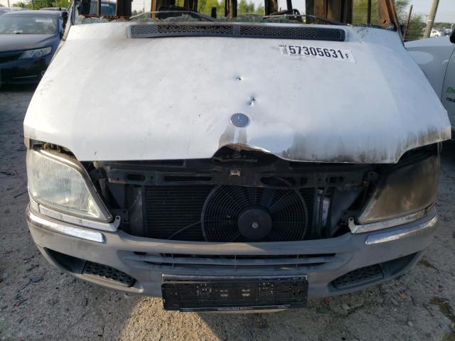 Photo 7 from auction – 2004 SPRINTER 2500 SPRIN with VIN WD2PD743145612229