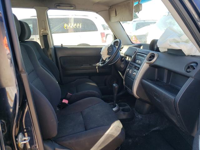 Photo 5 from auction – 2005 TOYOTA SCION XB with VIN JTLKT324650218960