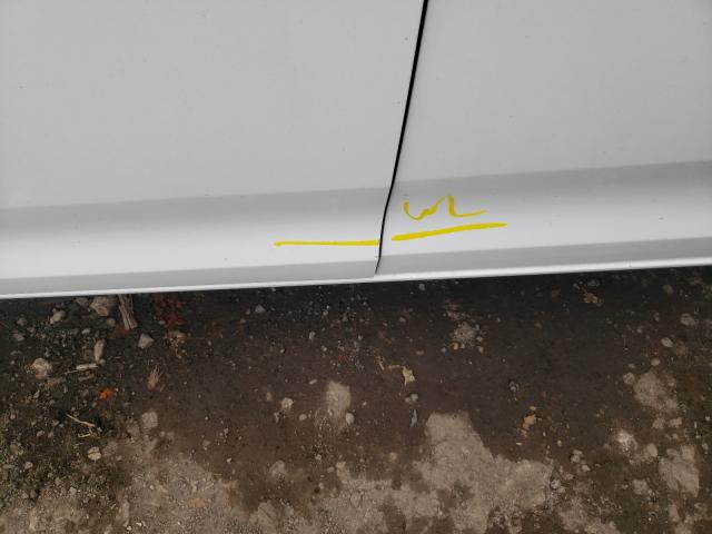 Photo 9 from auction – 2017 TOYOTA SIENNA LE with VIN 5TDKZ3DC4HS880942