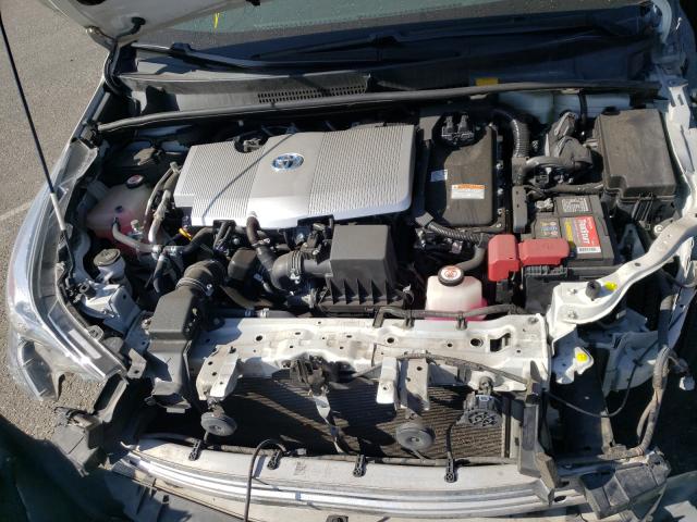 Photo 7 from auction – 2017 TOYOTA PRIUS with VIN JTDKBRFU9H3563799