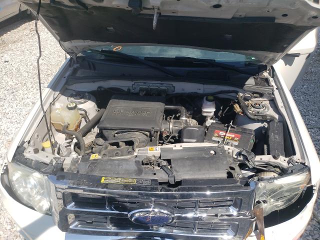 Photo 7 from auction – 2009 FORD ESCAPE LIM with VIN 1FMCU04G39KB78152