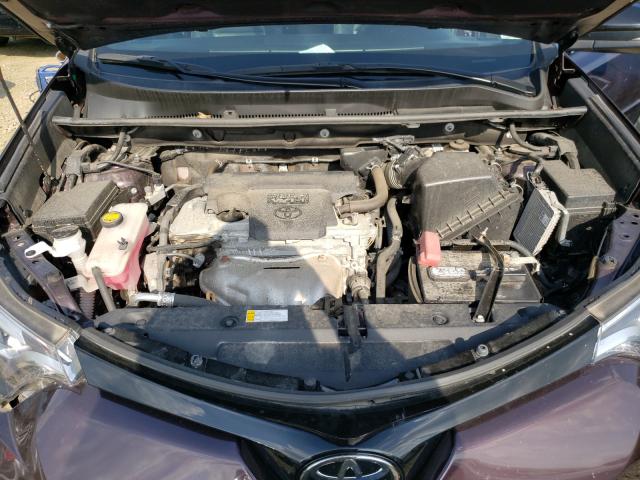 Photo 7 from auction – 2017 TOYOTA RAV4 SE with VIN 2T3JFREV4HW690810