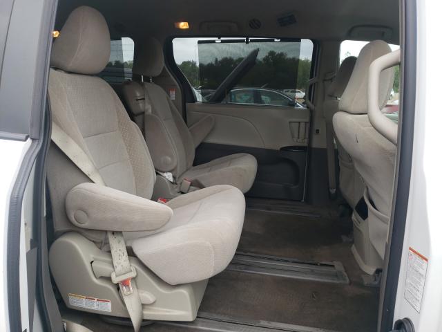 Photo 6 from auction – 2017 TOYOTA SIENNA LE with VIN 5TDKZ3DC4HS880942