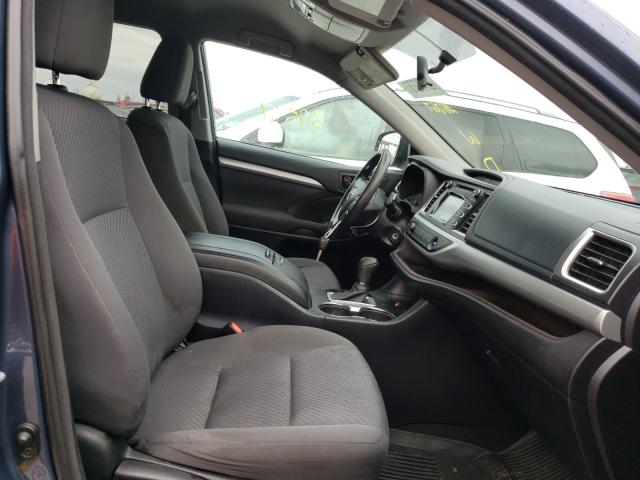 Photo 5 from auction – 2016 TOYOTA HIGHLANDER with VIN 5TDBKRFH2GS241067