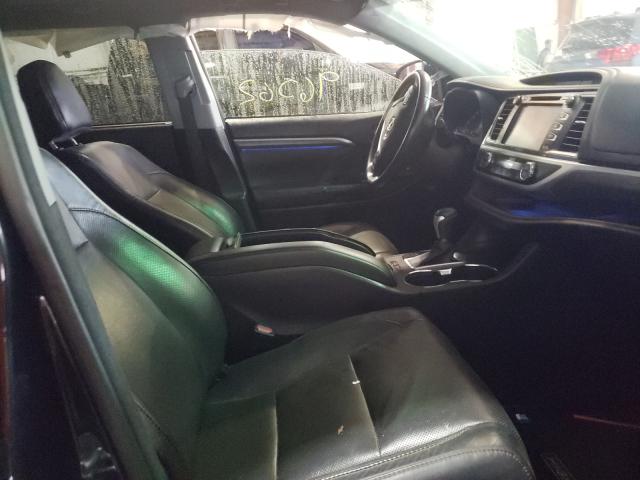 Photo 5 from auction – 2017 TOYOTA HIGHLANDER with VIN 5TDYZRFH3HS229484