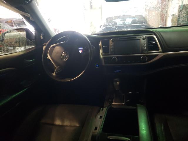 Photo 9 from auction – 2017 TOYOTA HIGHLANDER with VIN 5TDYZRFH3HS229484