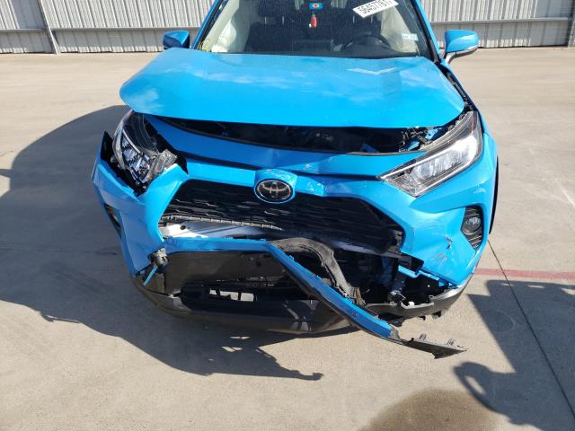 Photo 10 from auction – 2019 TOYOTA RAV4 XLE with VIN JTMW1RFV2KD009650