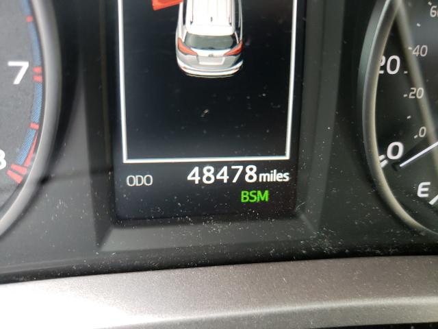 Photo 8 from auction – 2017 TOYOTA RAV4 XLE with VIN JTMRFREV6HJ169752