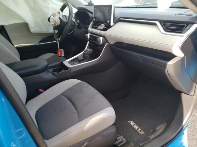 Photo 5 from auction – 2019 TOYOTA RAV4 XLE with VIN JTMW1RFV2KD009650