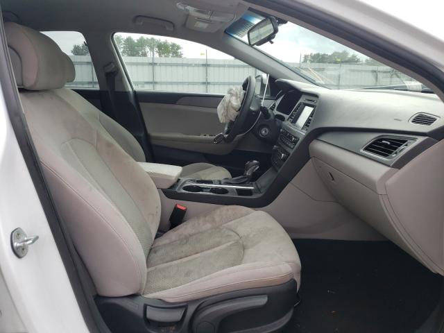 Photo 5 from auction – 2016 HYUNDAI SONATA SE with VIN 5NPE24AF9GH373979