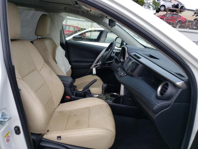 Photo 5 from auction – 2017 TOYOTA RAV4 XLE with VIN JTMRFREV6HJ169752