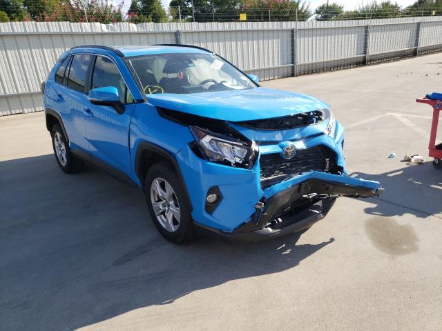 TOYOTA RAV4 XLE 2019 with VIN JTMW1RFV2KD009650 - Photo from auction