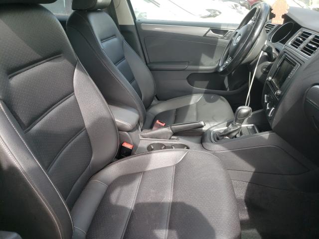 Photo 5 from auction – 2018 VOLKSWAGEN JETTA SE with VIN 3VWDB7AJXJM263569