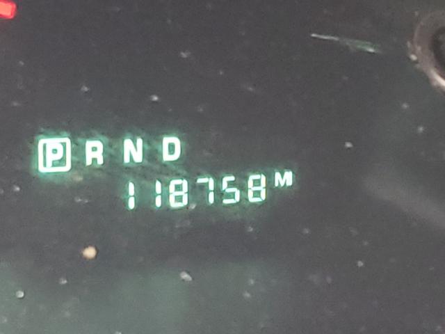 Photo 8 from auction – 2004 CHRYSLER PACIFICA with VIN 2C8GM68444R558425