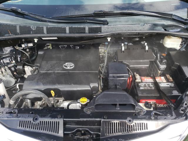 Photo 7 from auction – 2015 TOYOTA SIENNA XLE with VIN 5TDDK3DC1FS111213