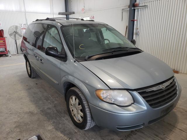 CHRYSLER TOWN & COU 2005 with VIN 2C4GP54L75R293145 - Photo from auction