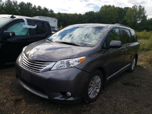 Photo 2 from auction – 2017 TOYOTA SIENNA XLE with VIN 5TDYZ3DC3HS879288