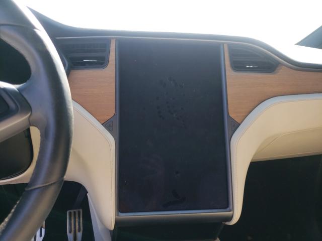 Photo 9 from auction – 2020 TESLA MODEL X with VIN 5YJXCAE43LF266397
