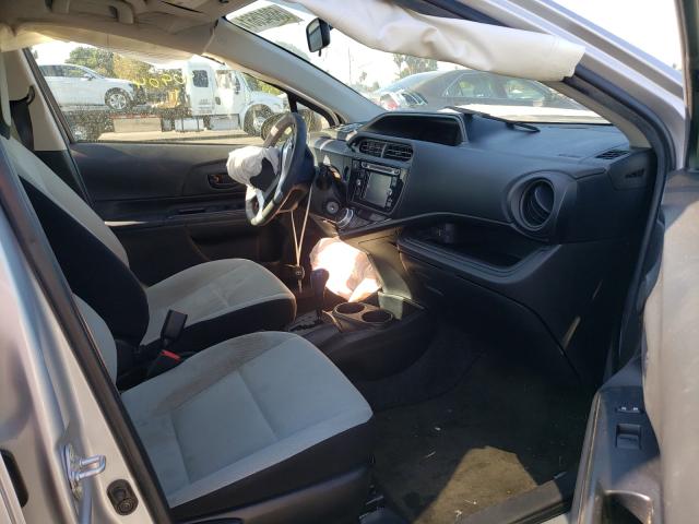 Photo 5 from auction – 2016 TOYOTA PRIUS C with VIN JTDKDTB30G1589318