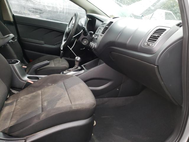Photo 5 from auction – 2018 KIA FORTE LX with VIN 3KPFK4A79JE234640