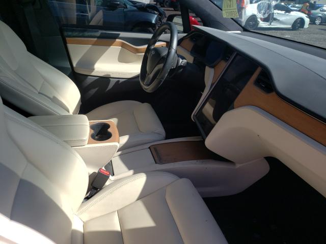 Photo 5 from auction – 2020 TESLA MODEL X with VIN 5YJXCAE43LF266397