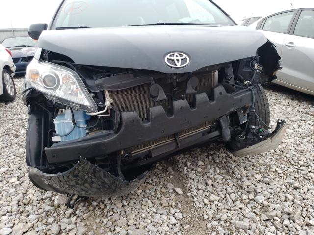 Photo 9 from auction – 2017 TOYOTA SIENNA LE with VIN 5TDJZ3DC5HS178981