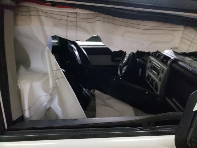 Photo 5 from auction – 2012 TOYOTA FJ CRUISER with VIN JTEBU4BF2CK136379