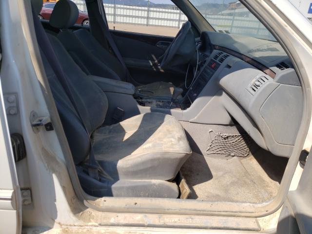 Photo 5 from auction – 2000 MERCEDES-BENZ E 320 with VIN WDBJF65J7YB030117