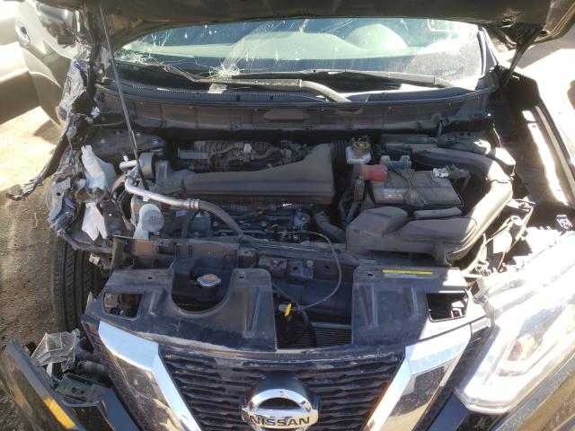 Photo 7 from auction – 2017 NISSAN ROGUE S with VIN KNMAT2MV9HP558364