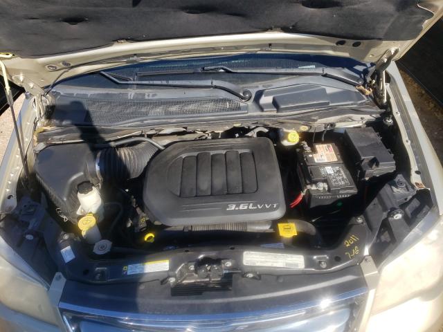 Photo 7 from auction – 2011 CHRYSLER TOWN & COU with VIN 2A4RR6DG2BR789102