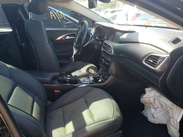 Photo 5 from auction – 2017 INFINITI QX30 BASE with VIN SJKCH5CP1HA036262