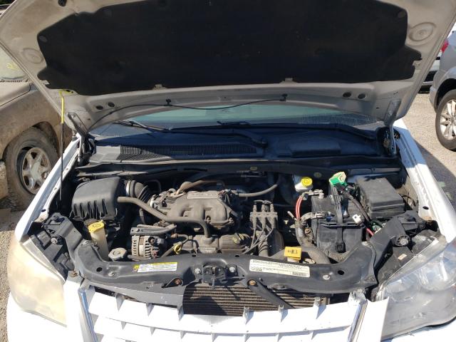 Photo 7 from auction – 2010 CHRYSLER TOWN & COU with VIN 2A4RR5D1XAR463312