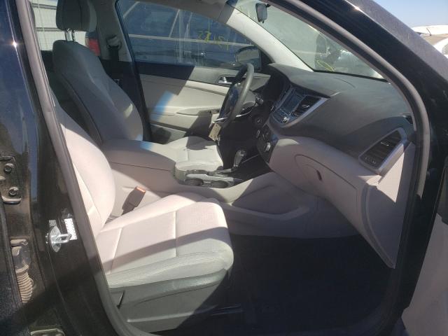 Photo 5 from auction – 2017 HYUNDAI TUCSON LIM with VIN KM8J33A28HU371582
