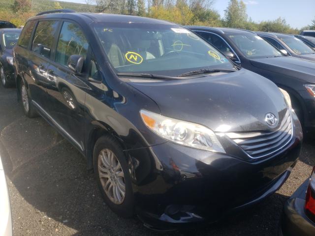 TOYOTA SIENNA XLE 2017 with VIN 5TDYZ3DC6HS830831 - Photo from auction
