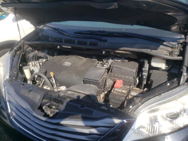 Photo 7 from auction – 2017 TOYOTA SIENNA XLE with VIN 5TDYZ3DC6HS830831