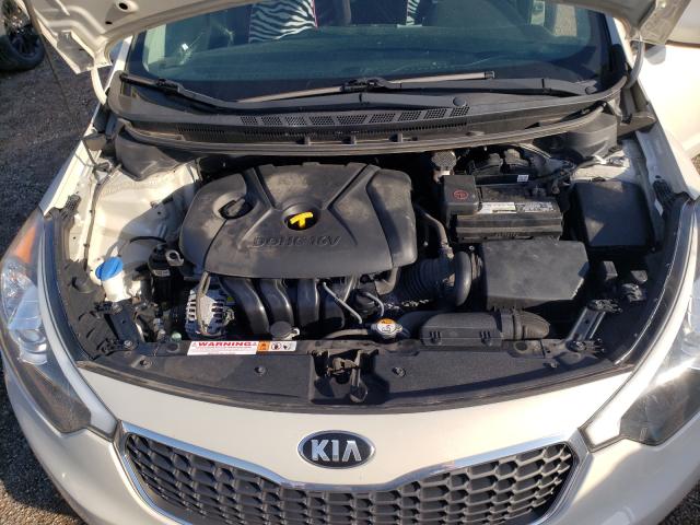 Photo 7 from auction – 2015 KIA FORTE LX with VIN KNAFK4A65F5411935