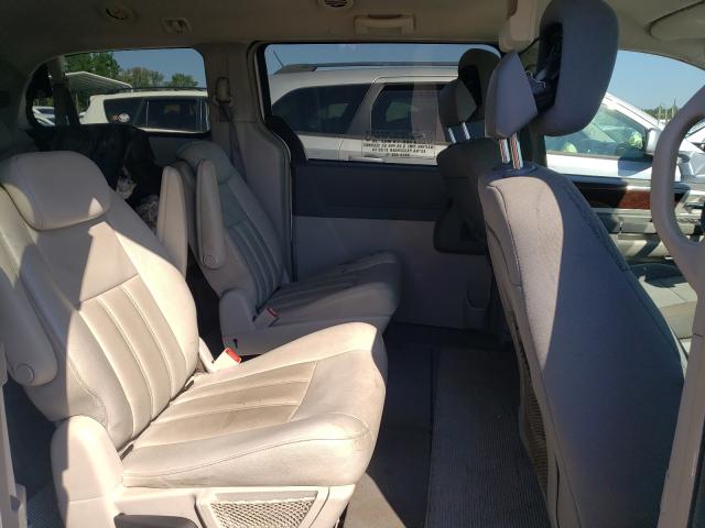 Photo 6 from auction – 2010 CHRYSLER TOWN & COU with VIN 2A4RR5D1XAR463312