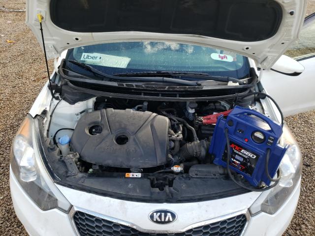 Photo 7 from auction – 2016 KIA FORTE LX with VIN KNAFK4A60G5605063