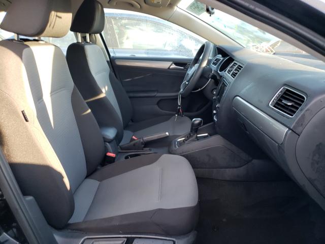 Photo 5 from auction – 2017 VOLKSWAGEN JETTA S with VIN 3VW2B7AJ8HM247680
