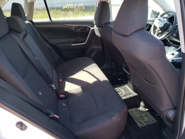 Photo 6 from auction – 2020 TOYOTA RAV4 LE with VIN 2T3G1RFV7LC114436