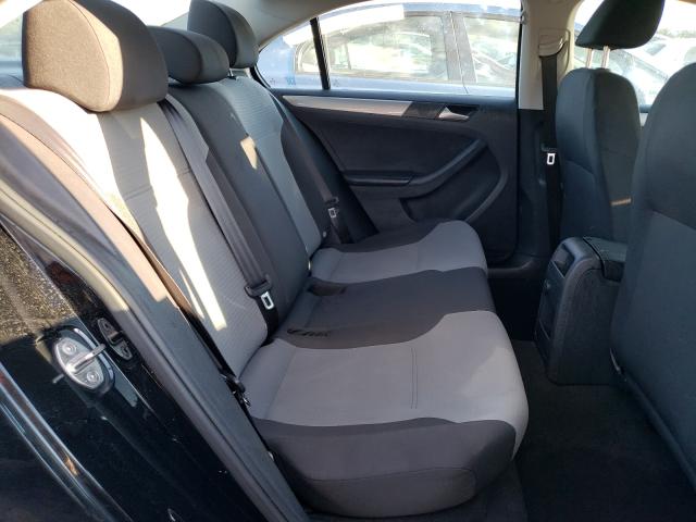 Photo 6 from auction – 2017 VOLKSWAGEN JETTA S with VIN 3VW2B7AJ8HM247680
