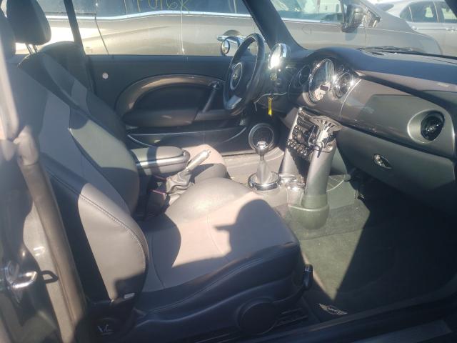 Photo 5 from auction – 2005 MINI COOPER S with VIN WMWRH33575TF84735