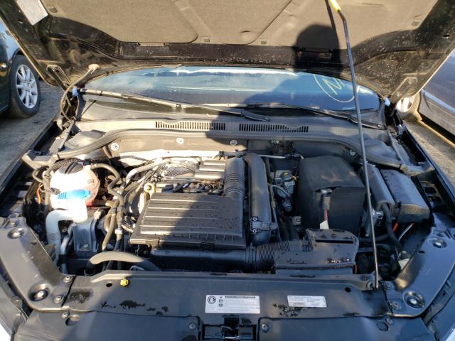 Photo 7 from auction – 2017 VOLKSWAGEN JETTA S with VIN 3VW2B7AJ8HM247680