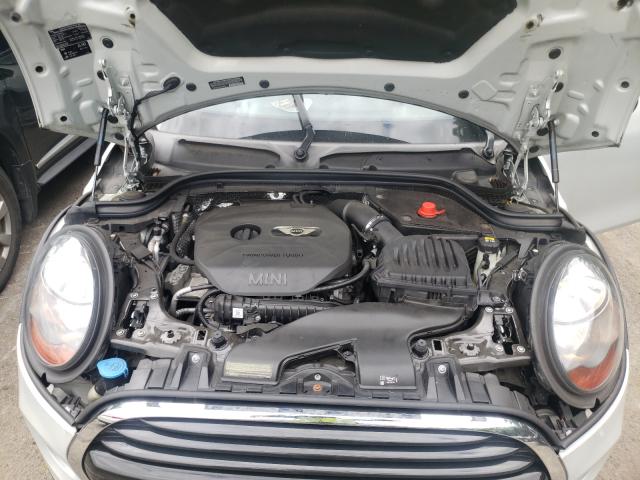 Photo 7 from auction – 2016 MINI COOPER CLU with VIN WMWXU1C58G2A93915