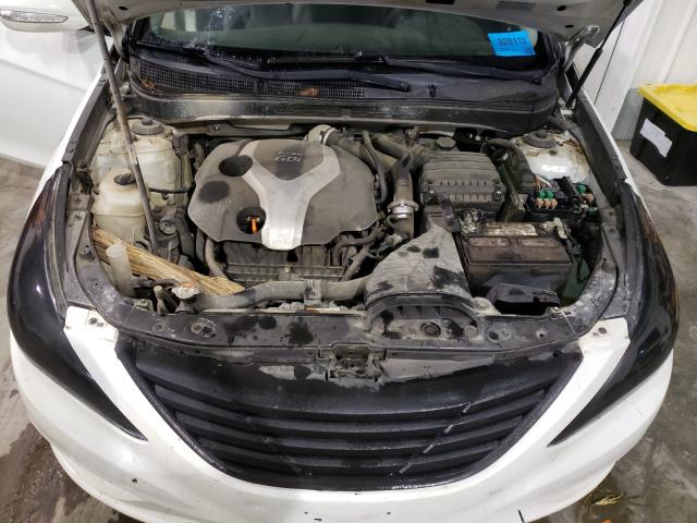 Photo 7 from auction – 2013 HYUNDAI SONATA SE with VIN 5NPEC4AB3DH737321
