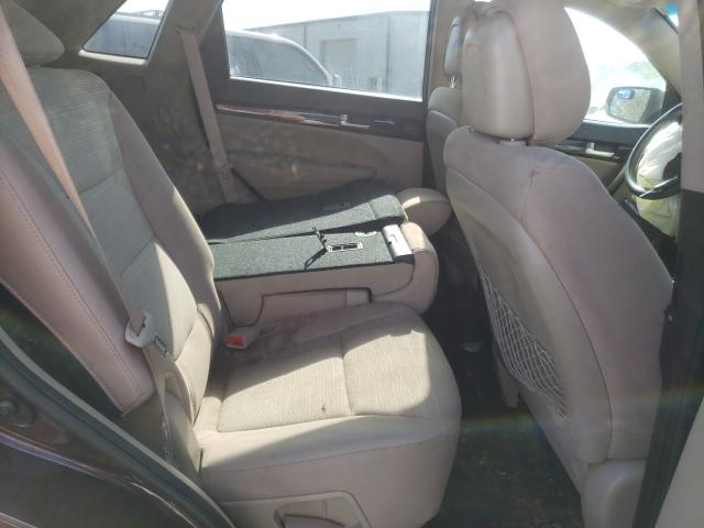 Photo 6 from auction – 2014 KIA SORENTO LX with VIN 5XYKTDA75EG426223