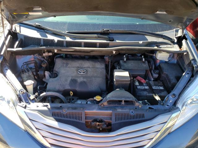 Photo 7 from auction – 2016 TOYOTA SIENNA XLE with VIN 5TDDK3DC4GS138956
