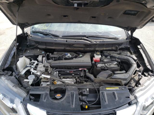 Photo 7 from auction – 2018 NISSAN ROGUE S with VIN 5N1AT2MT6JC709636